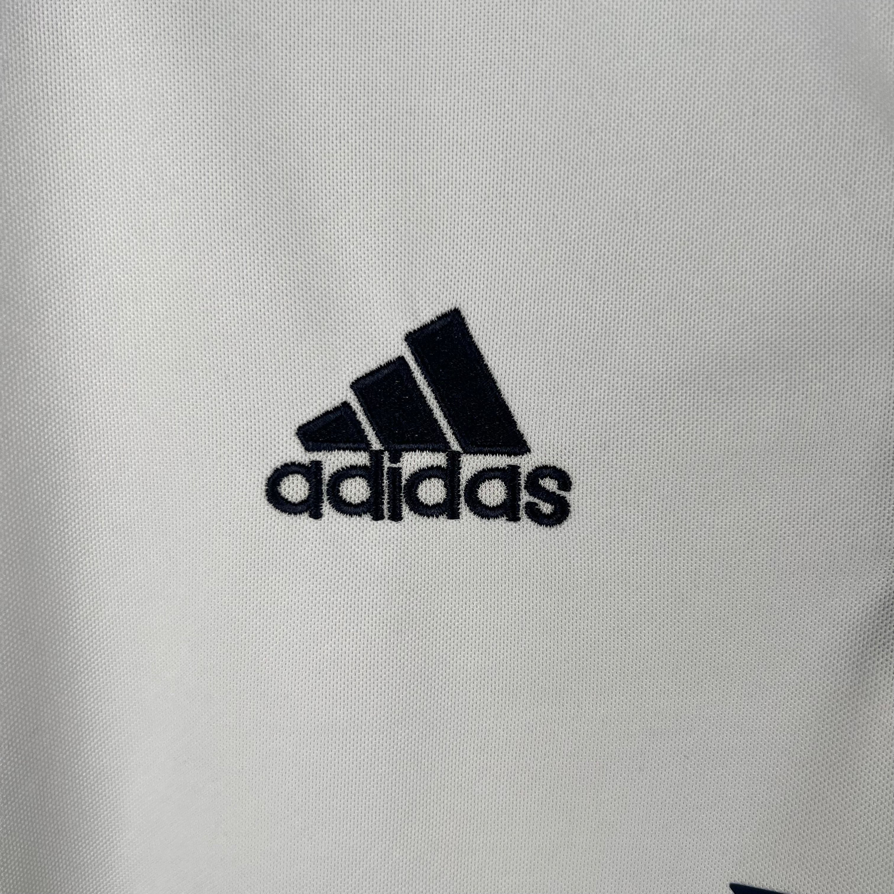CAMISA RETRÔ REAL MADRID HOME 16/17