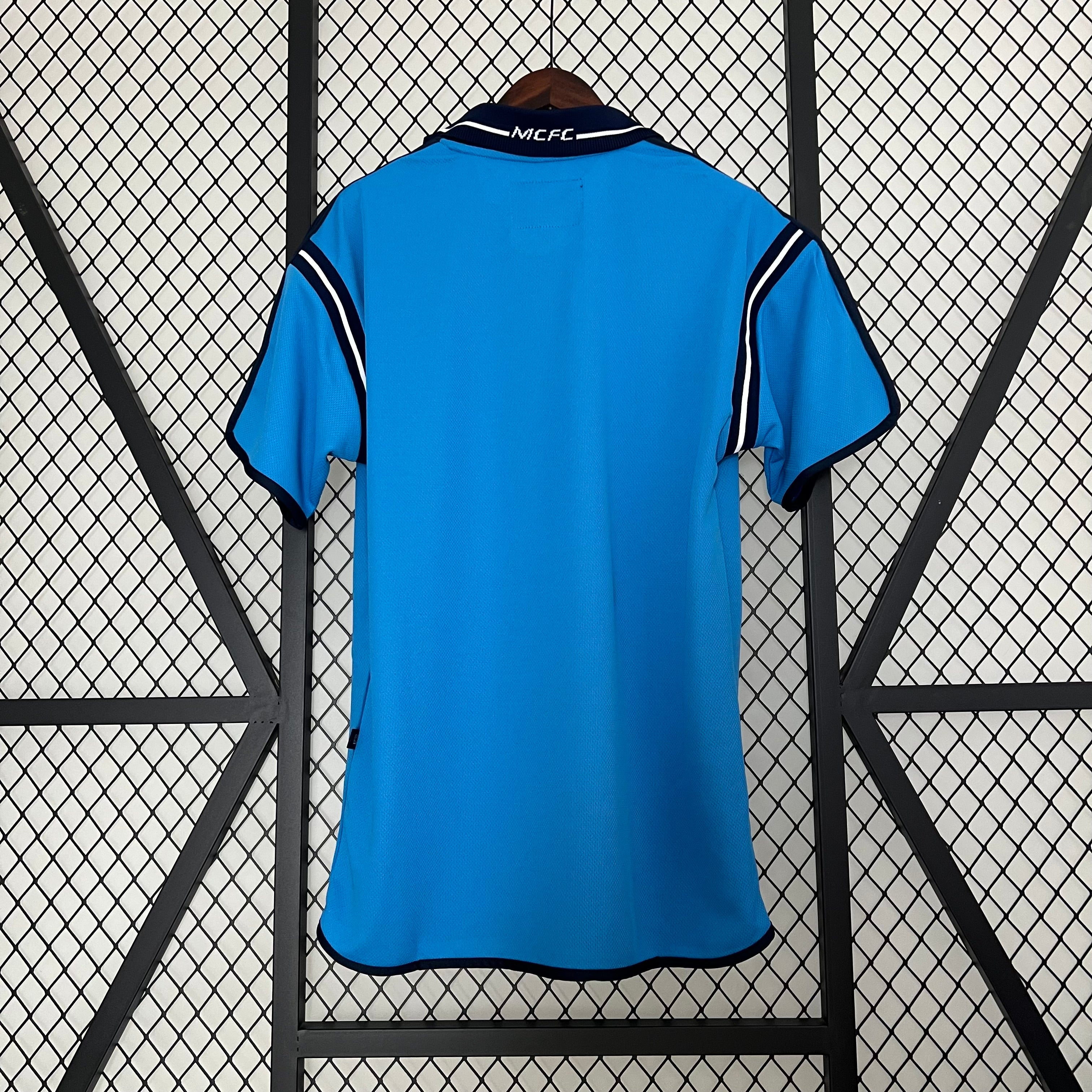 CAMISA MANCHESTER CITY RETRÔ HOME 02/03
