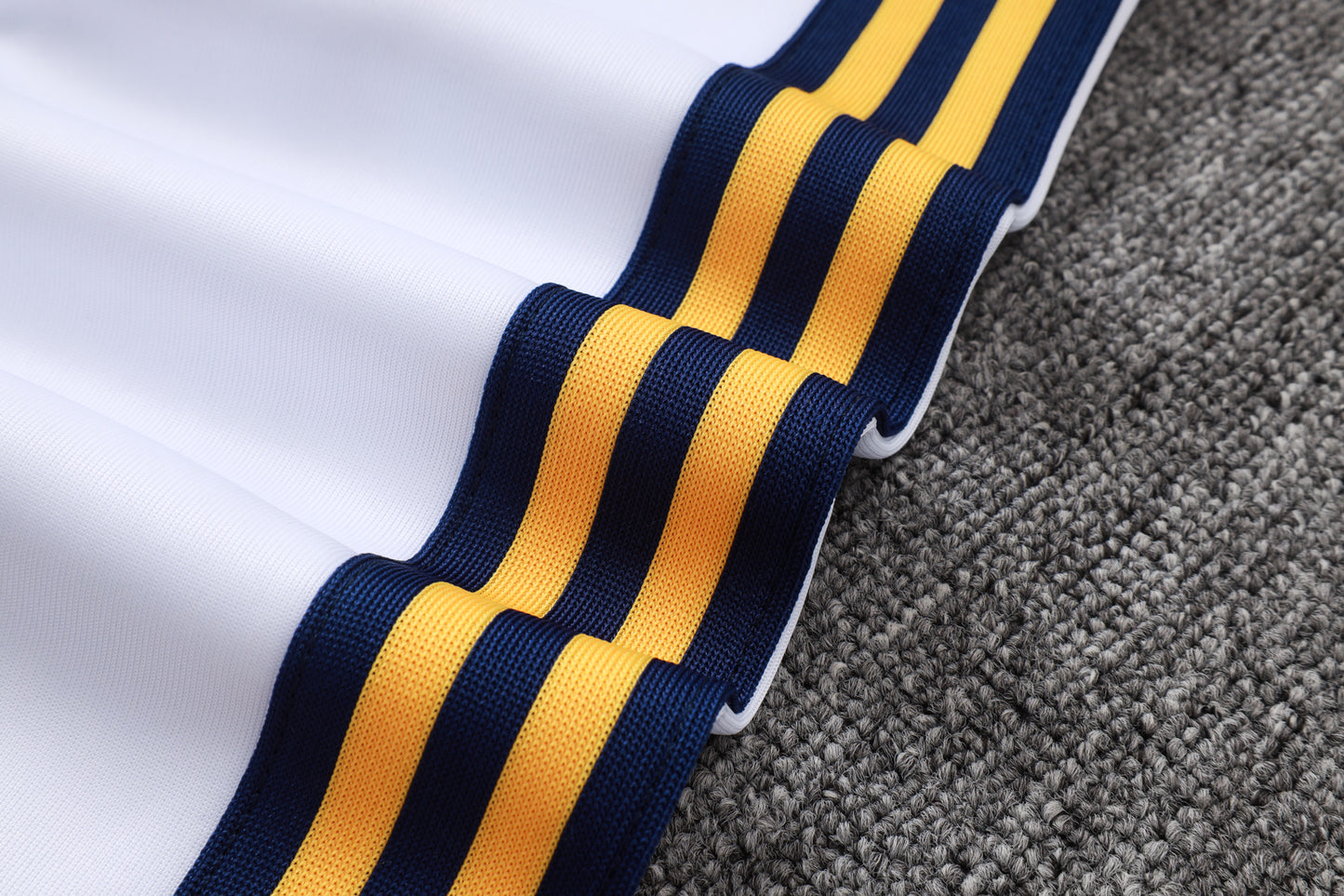 Conjunto Real Madrid Zíper longo 26/27