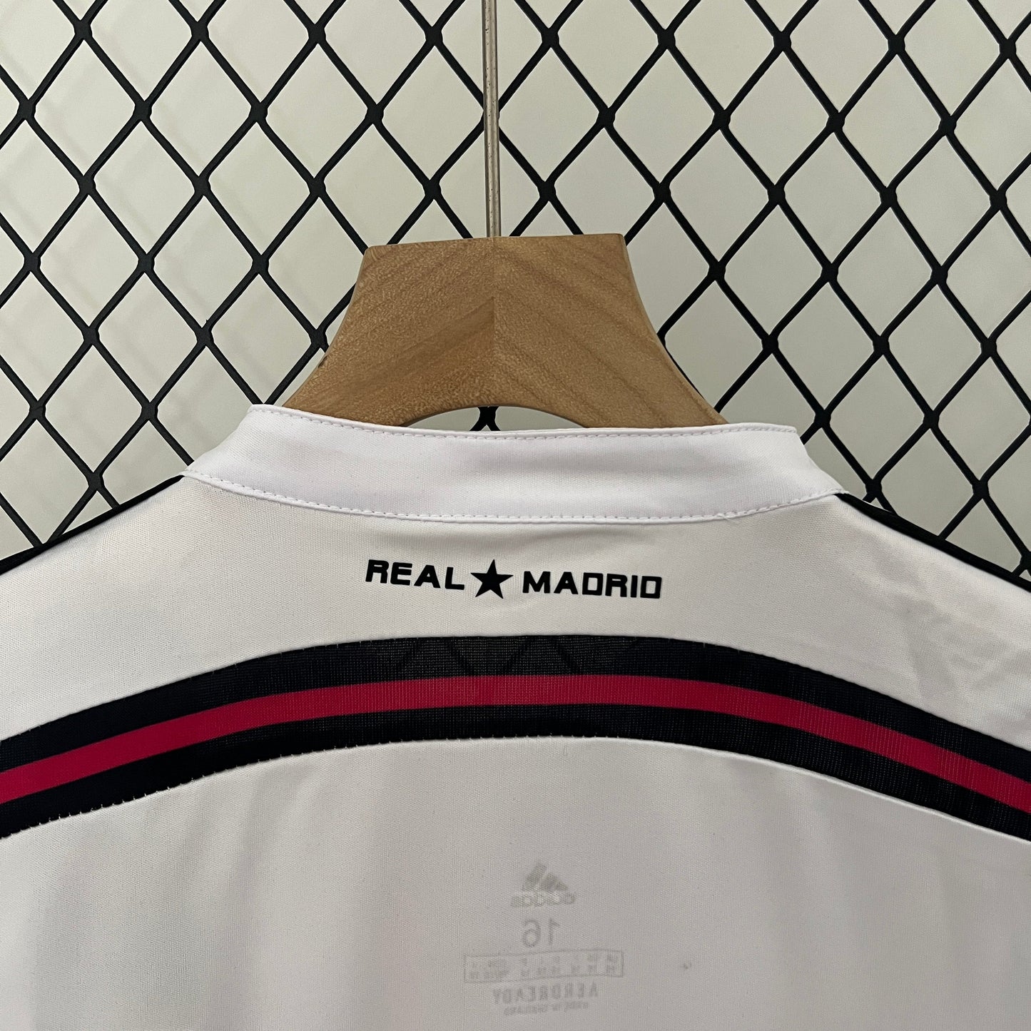 KIT INFANTIL RETRÔ REAL MADRID HOME 14/15