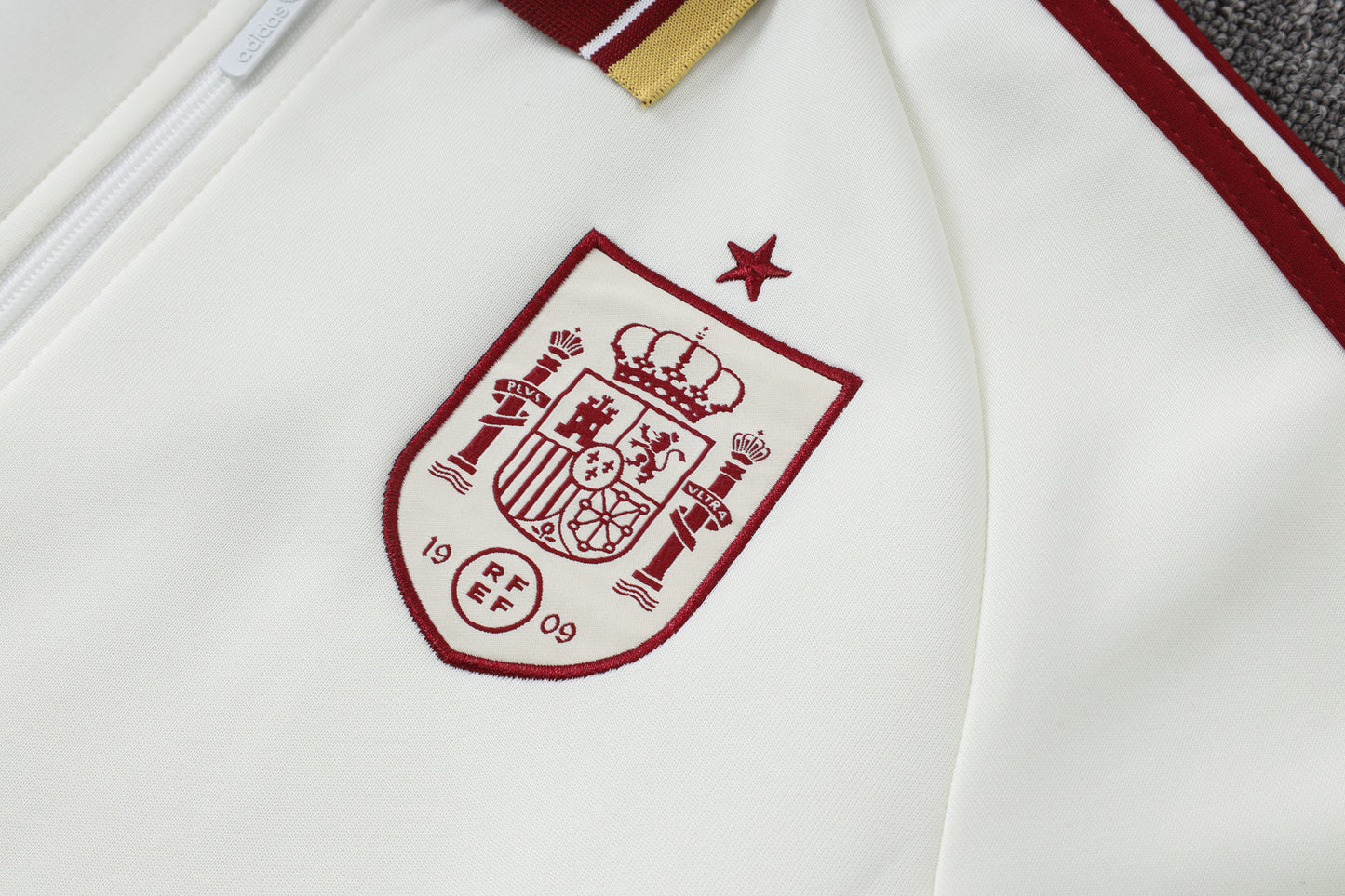Conjunto Espanha Ziper Longo 2026/27 FWC