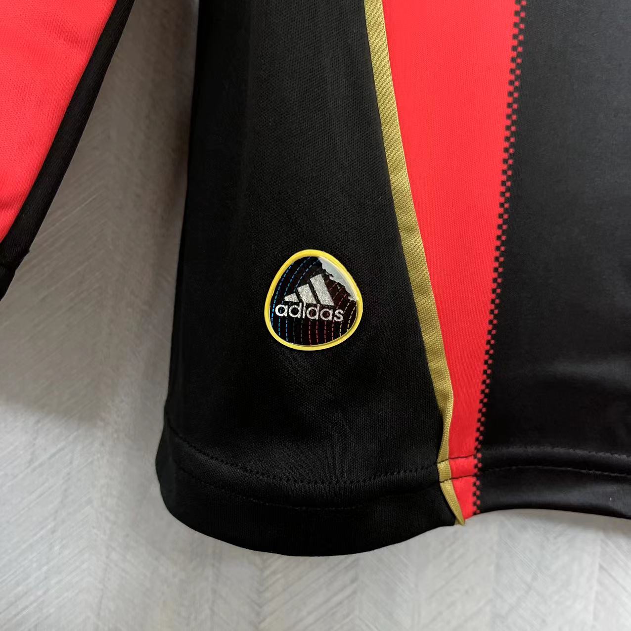 CAMISA RETRÔ MILAN HOME MANGA LONGA 10/11