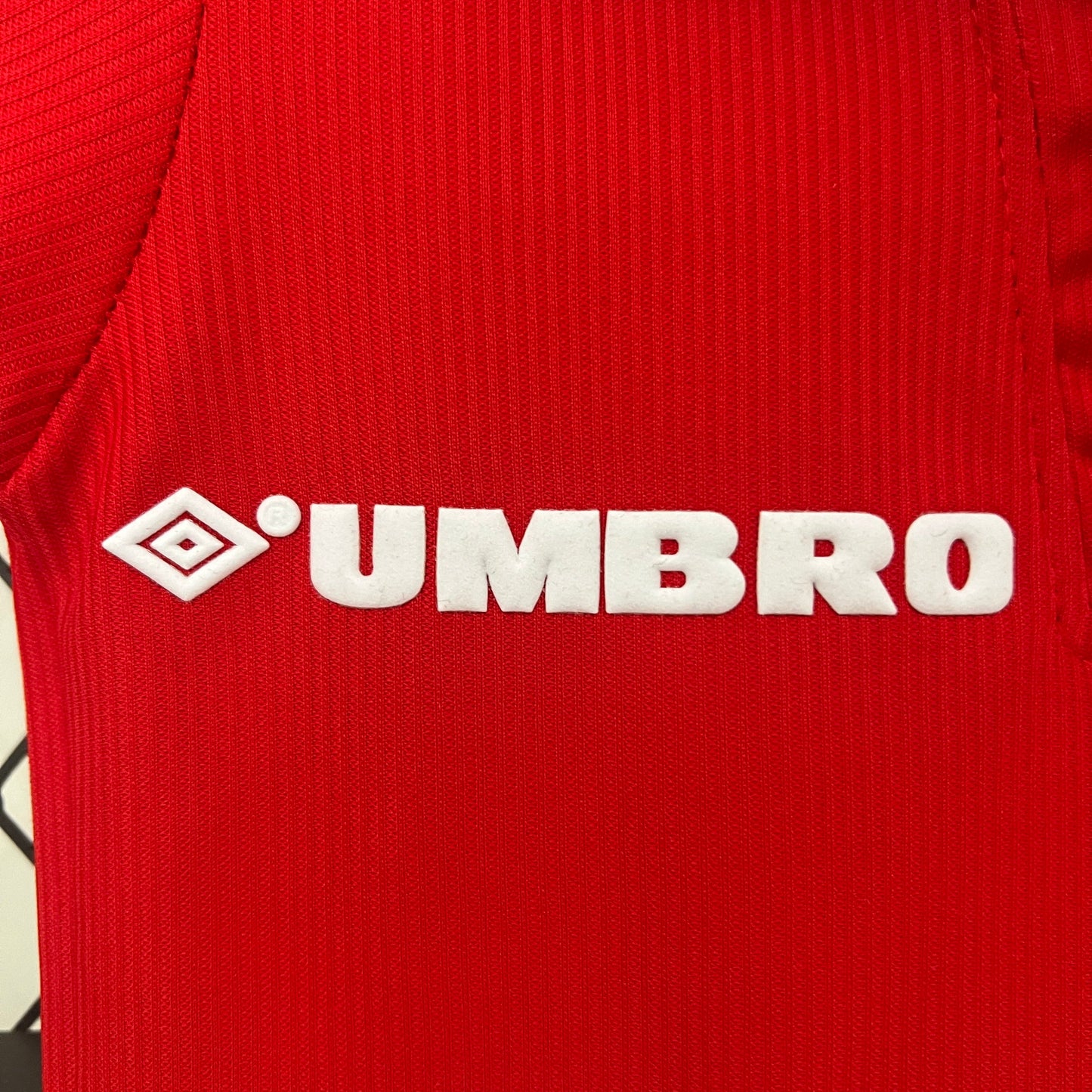 KIT INFANTIL RETRÔ MANCHESTER UNITED HOME 98/99