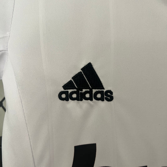 KIT INFANTIL RETRÔ REAL MADRID HOME 12/13