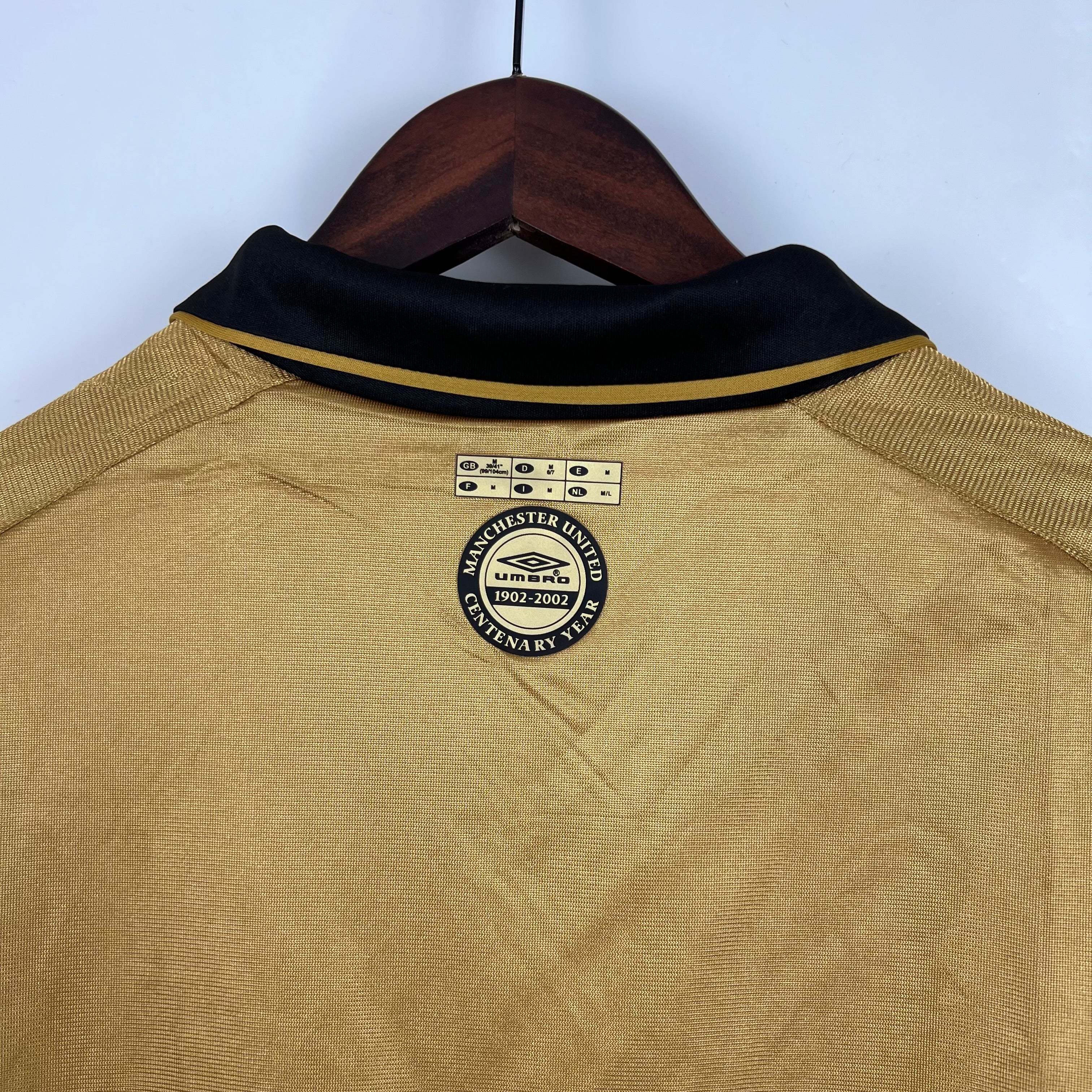 CAMISA RETRÔ MANCHESTER UNITED MANGA LONGA DUPLA FACE 01/02