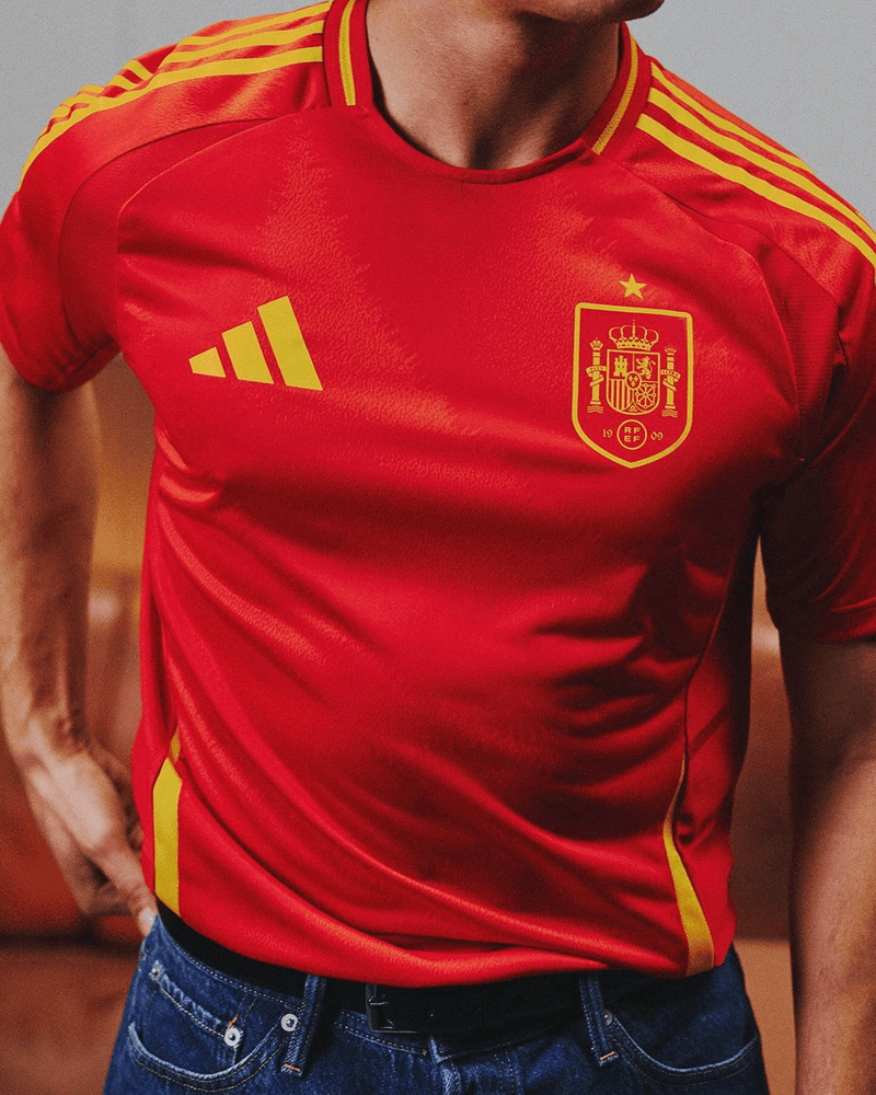 camisa_adidas_Espanha_masculina_eurocopa_lançamento_jogador_vermelha_2024-25_home