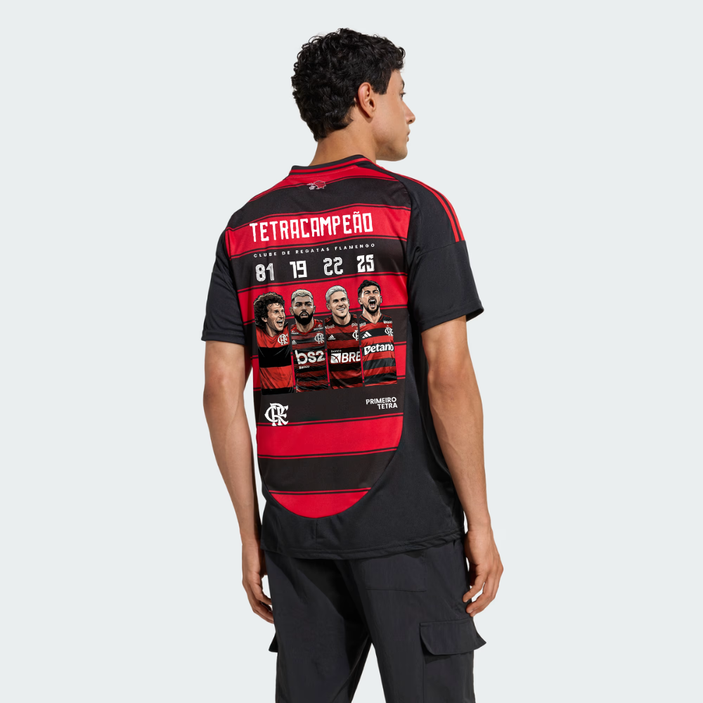 CAMISA MENGÃO TITULAR EDIÇÃO TETRACAMPEÃO + PATCHS LIBERTADORES