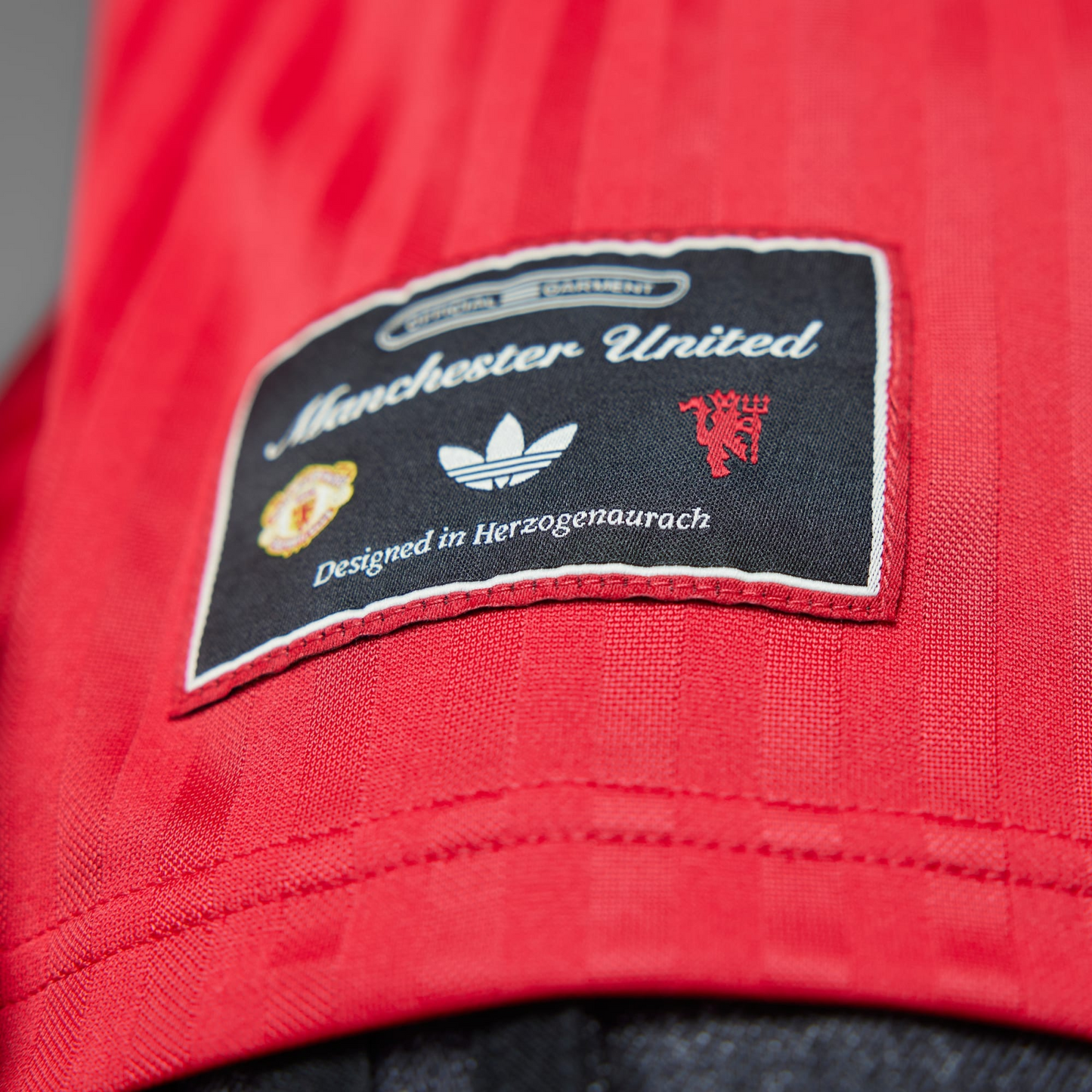 CAMISA MANCHESTER UNITED TERRACE ICON 2025