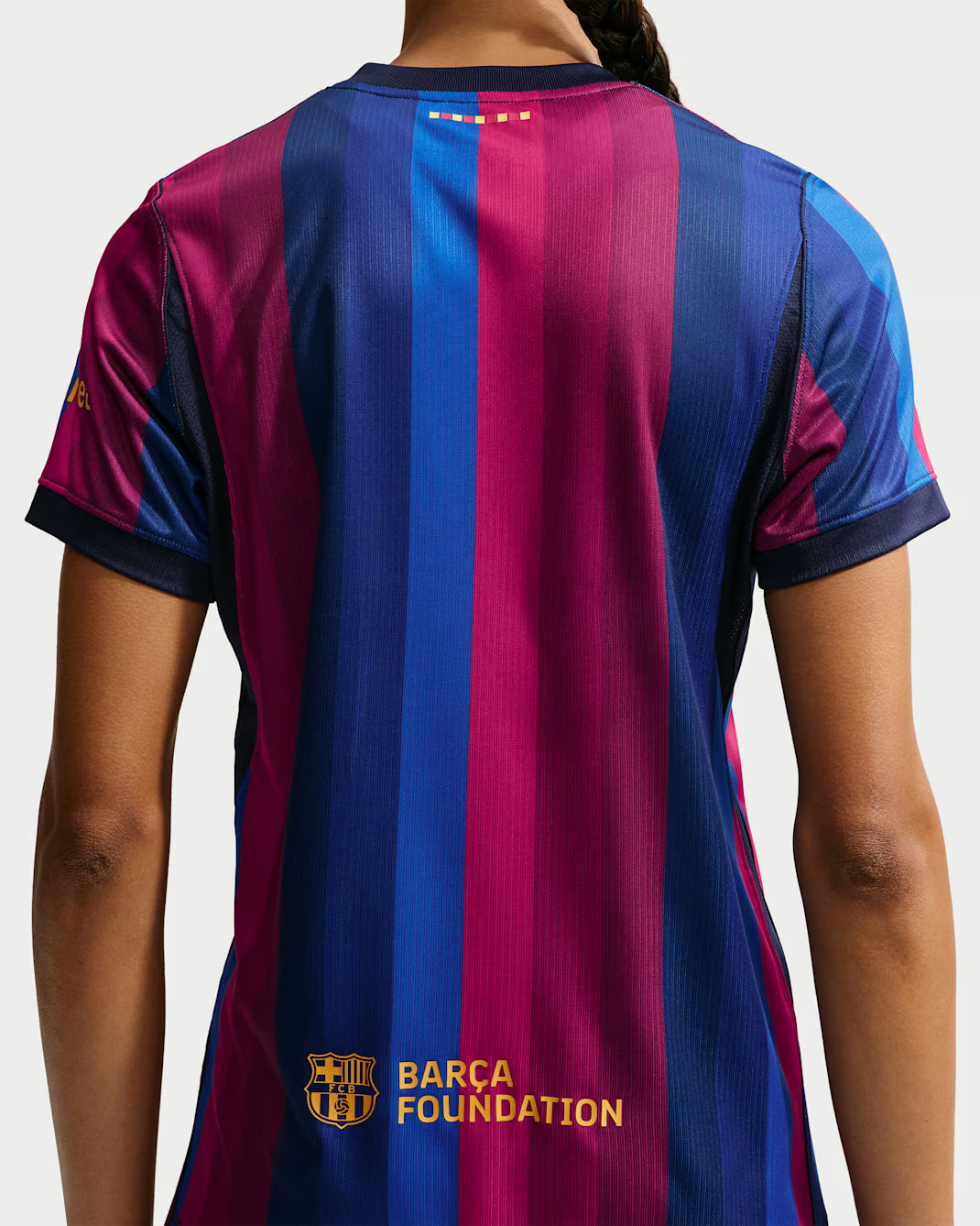 CAMISA FEMININA BARCELONA TITULAR 2026/27