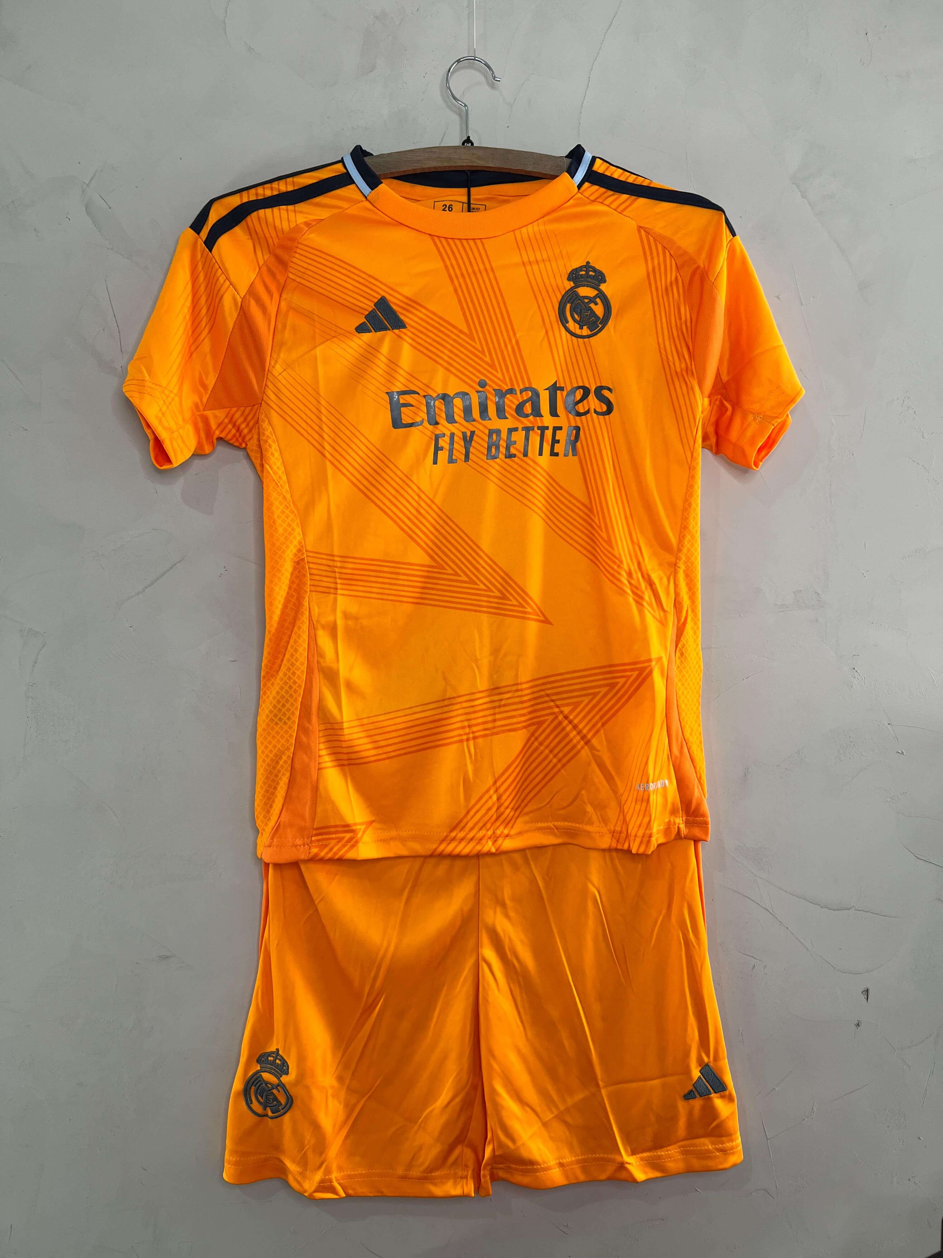 CONJUNTO INFANTIL REAL MADRID AWAY II 2024/25 PRONTA ENTREGA