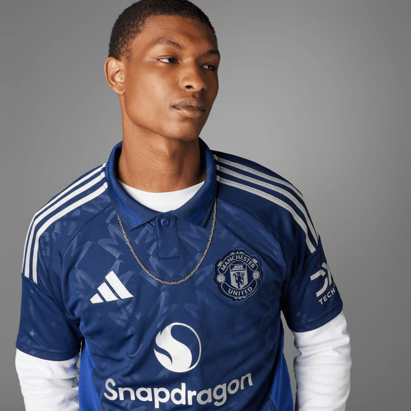 camisa-manchester-united-away-2-azul-adidas-2024-25-lançamento