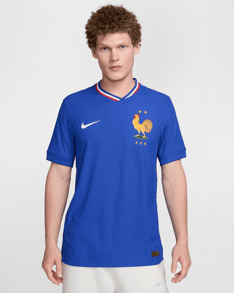 camisa_nike_frança_i_masculina_eurocopa_lançamento_jogador_azul_2024-25_home_mbappe