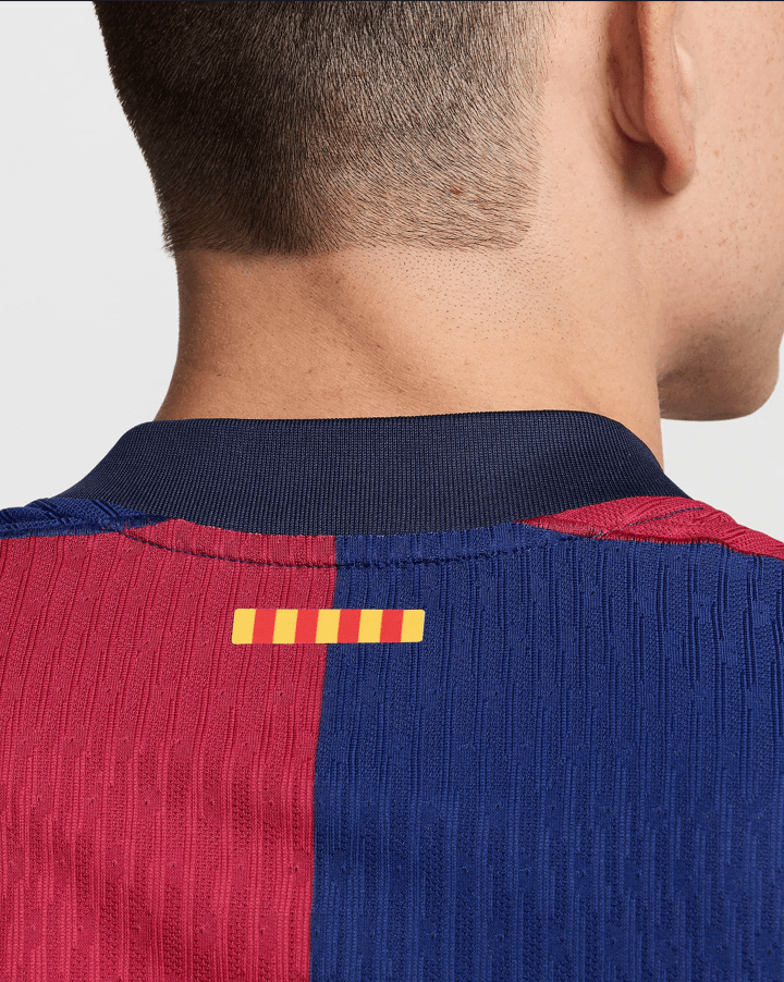 camisa-barcelona-2024-home-i-1-2024-25-nike-lançamento-yamal7-jogador4