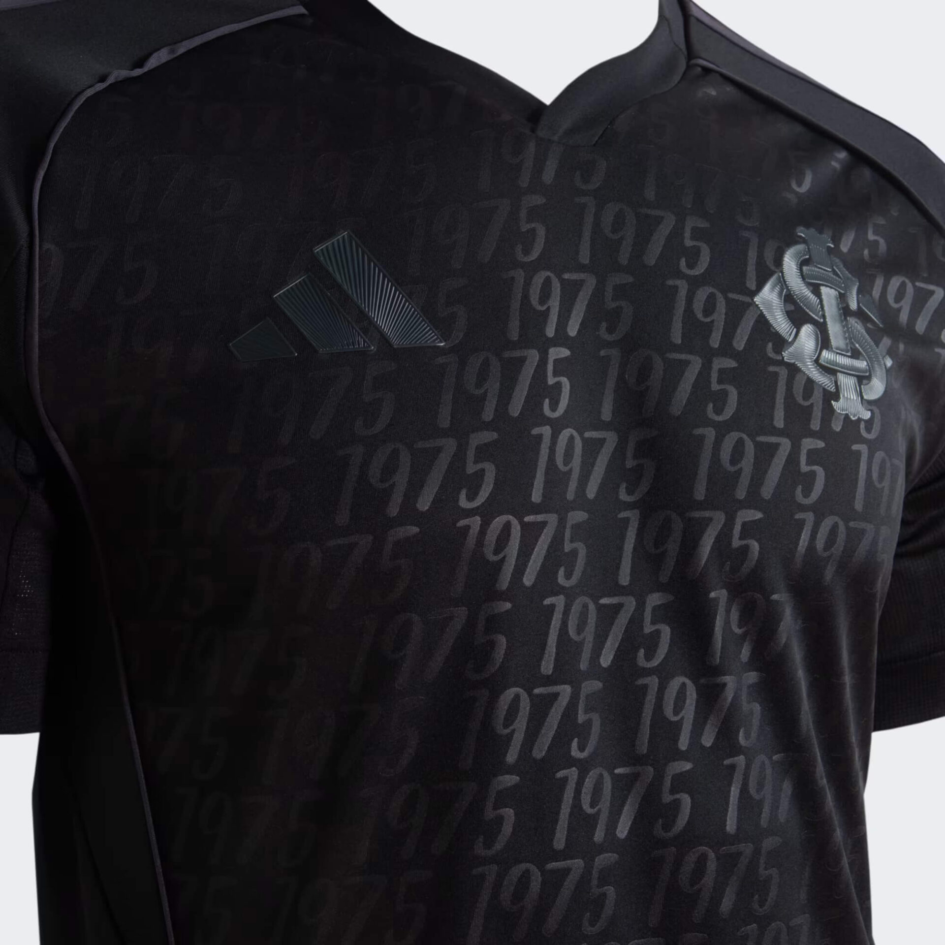 CAMISA FEMININA INTERNACIONAL ALL BLACK 2025/26