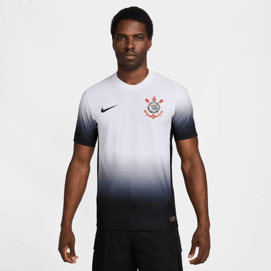 camisa_corinthians_branca_jogador_nike_branca_degrade_2024-25_lançamento_copa_do_brasil_garro