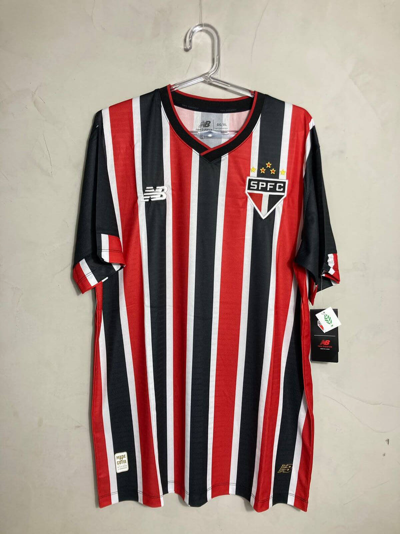 camisa_new_balance_são_paulo_ii_masculina_brasileirão_lançamento_torcedor_vermelha_branca_2024-25_away_tricolor