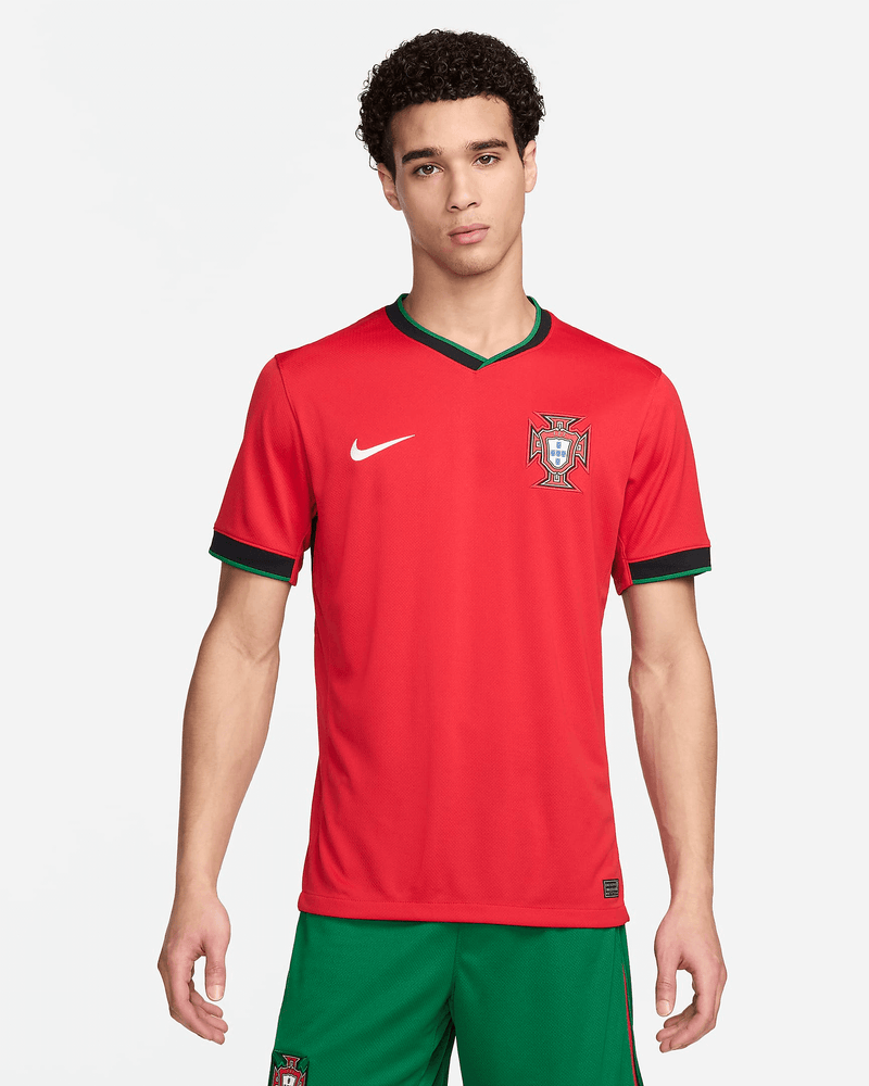 camisa_nike_portugal_i_masculina_eurocopa_lançamento_torcedor_vermelha_2024-25_home