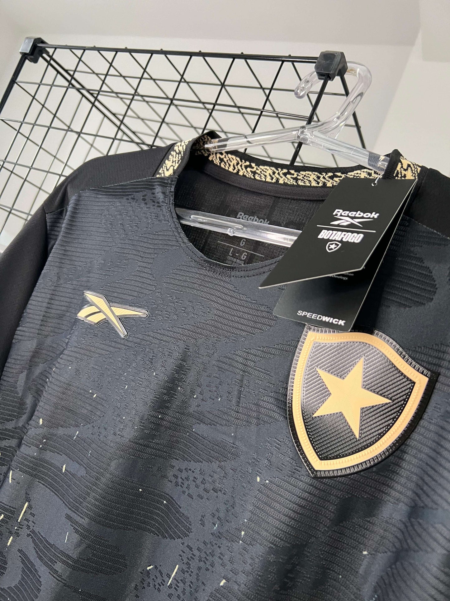 CAMISA BOTAFOGO II AWAY 2024/25 TORCEDOR PRETO/DOURADA LIBERTADORES