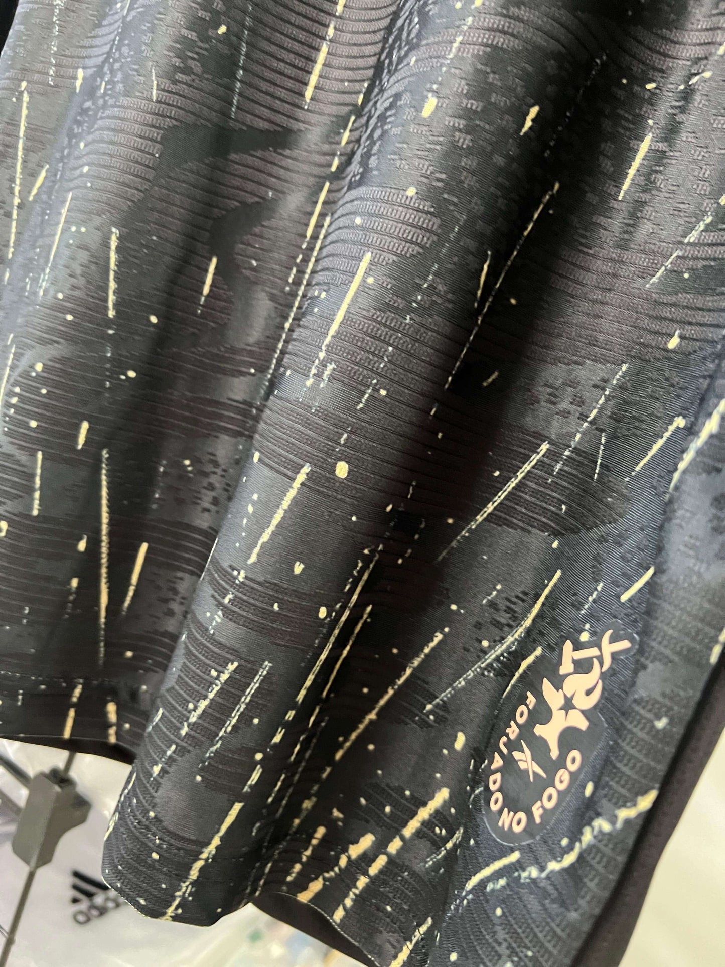 CAMISA BOTAFOGO II AWAY 2024/25 TORCEDOR PRETO/DOURADA LIBERTADORES