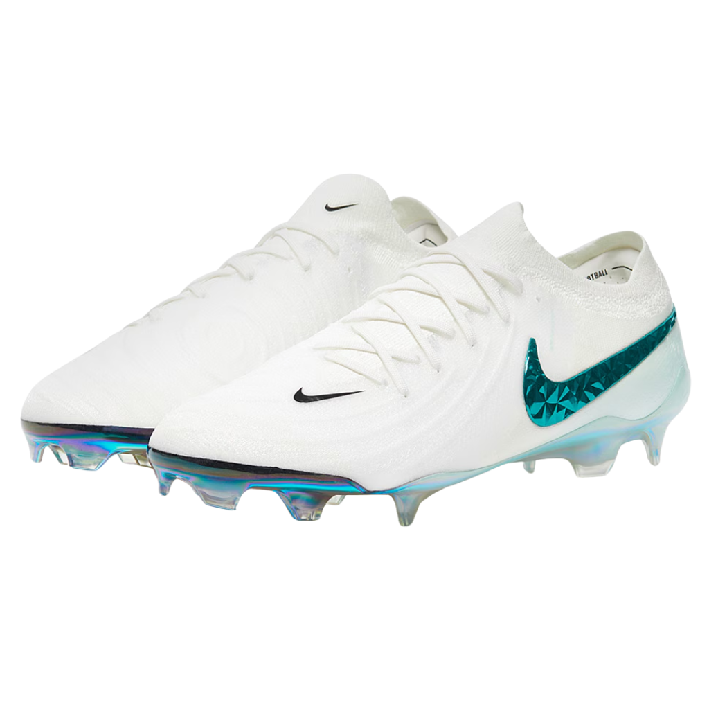 Chuteira de Campo Nike Phantom GX II Elite FG Chromatic