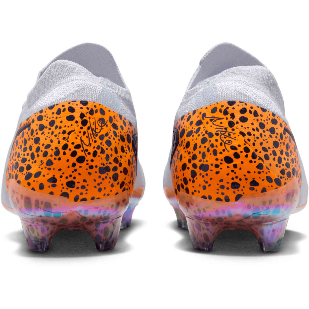 Chuteira de Campo Nike Phantom GX II Elite FG Eletric