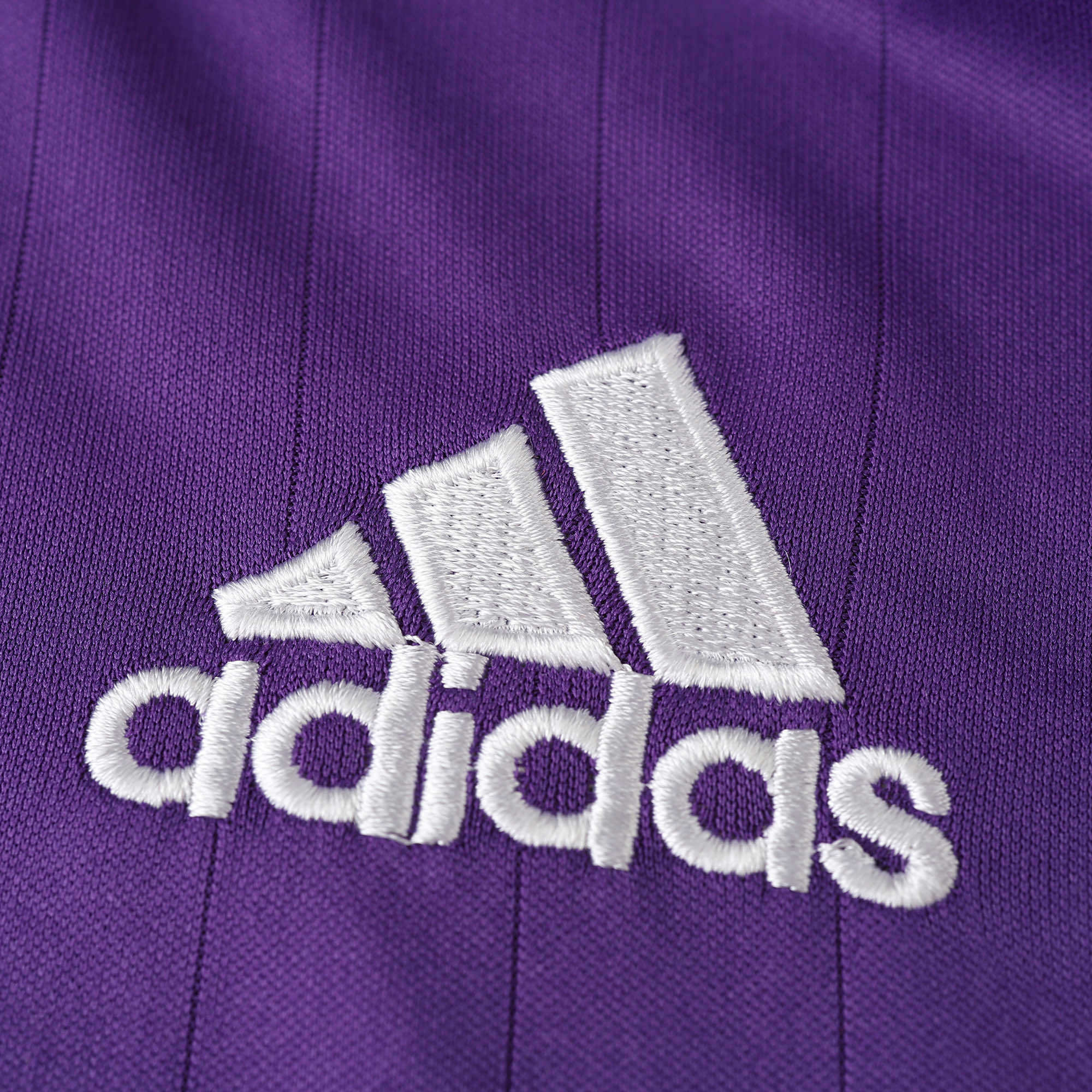 CAMISA RETRÔ REAL MADRID THIRD 06/07
