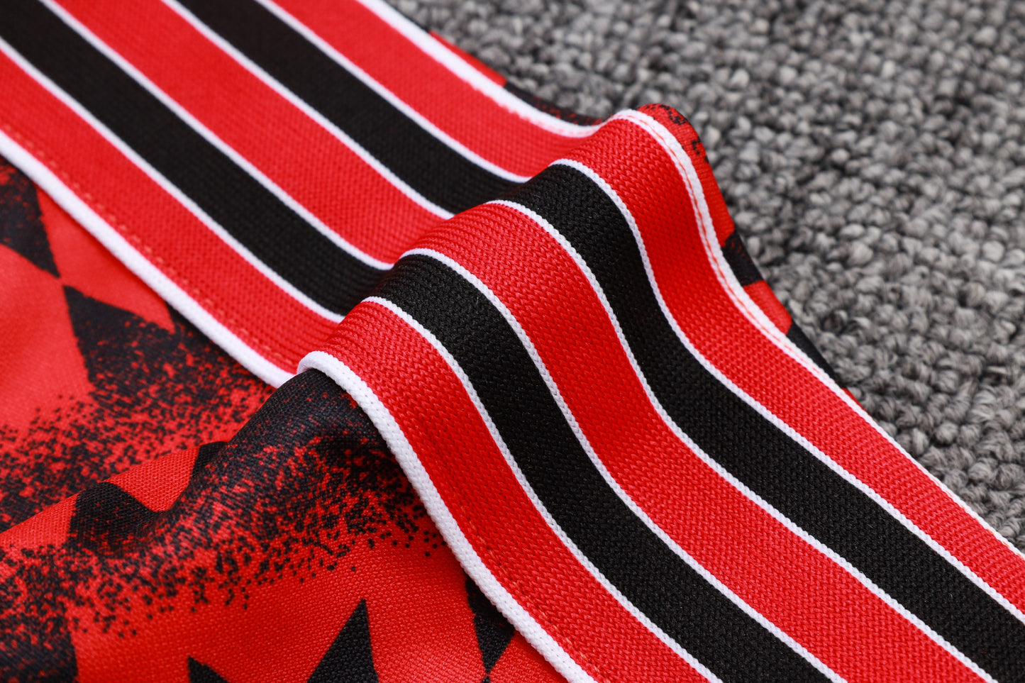 Conjunto Manchester United Zíper Curto 25/26