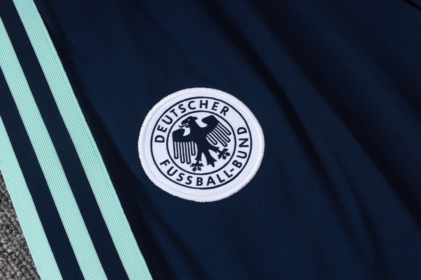 Conjunto Alemanha Zíper Curto 2026/27 FWC
