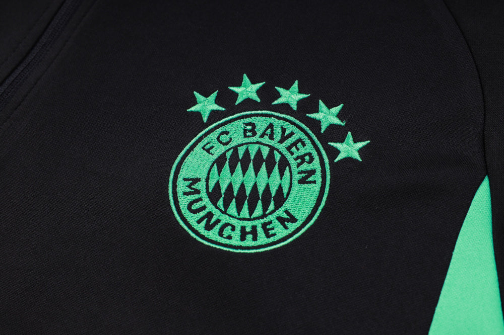 AGASALHO BAYERN TREINO 2023/24 PRETO